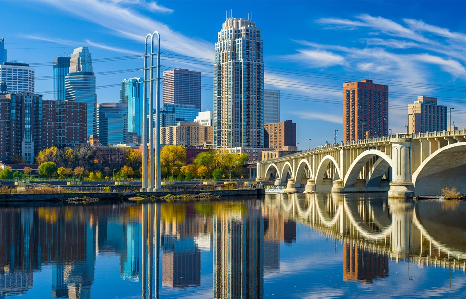 Analyzing climate change risks with GIS mapping