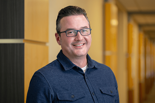Headshot of Matt Metzger